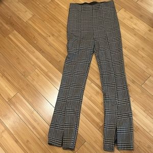 Stretchy pants size M